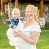 Alisha & Abigail Rose logo